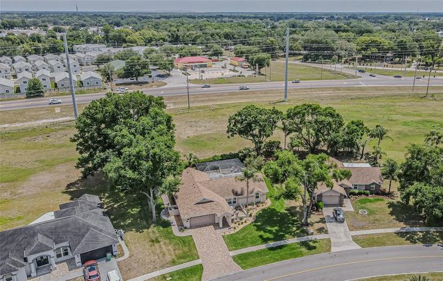 6132 SILVER OAKS DRIVE, Zephyrhills, FL 33542