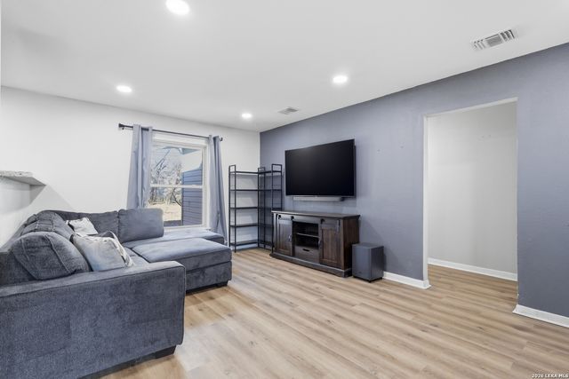 119 Savannah, San Antonio, TX 78213