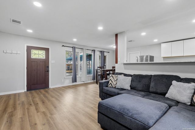 119 Savannah, San Antonio, TX 78213