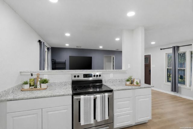 119 Savannah, San Antonio, TX 78213