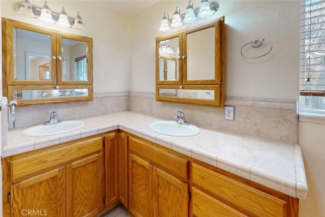 2 Linda, Oroville, CA 95966