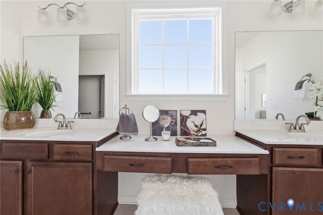 10456 Chickahominy Falls Ln, Glen Allen, VA 23059