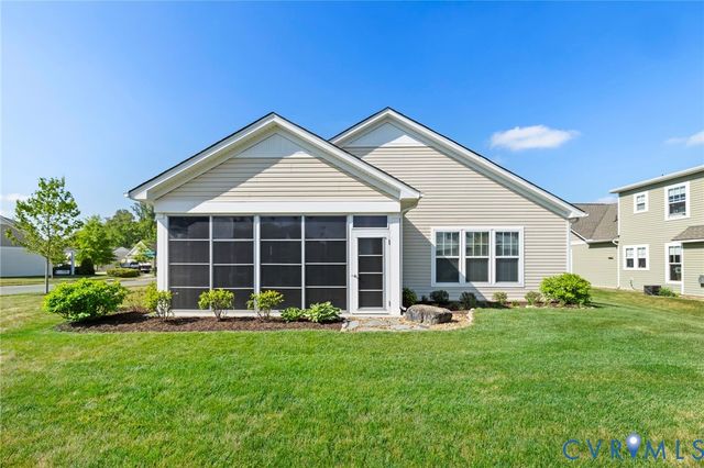 10456 Chickahominy Falls Ln, Glen Allen, VA 23059