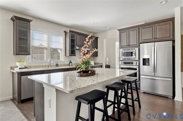 10456 Chickahominy Falls Ln, Glen Allen, VA 23059