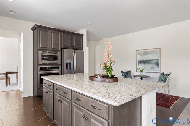 10456 Chickahominy Falls Ln, Glen Allen, VA 23059