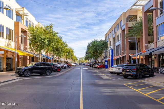 21320 N 56TH Street 2001, Phoenix, AZ 85054