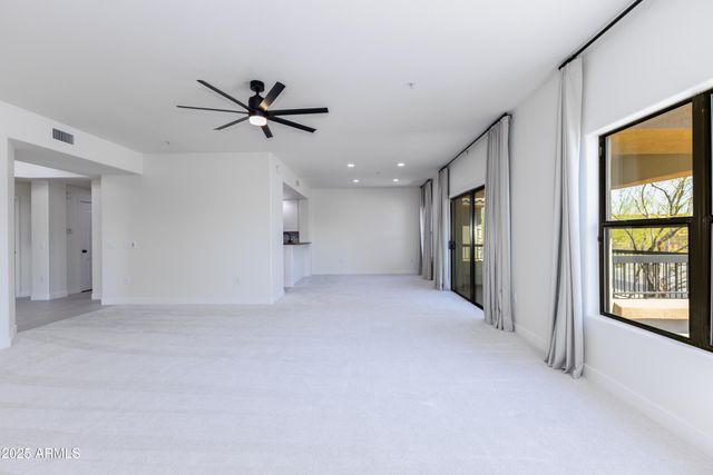 21320 N 56TH Street 2001, Phoenix, AZ 85054