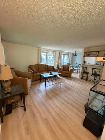 2515 Nassau Drive, 25D, Columbus, OH 43232