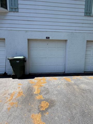2515 Nassau Drive, 25D, Columbus, OH 43232