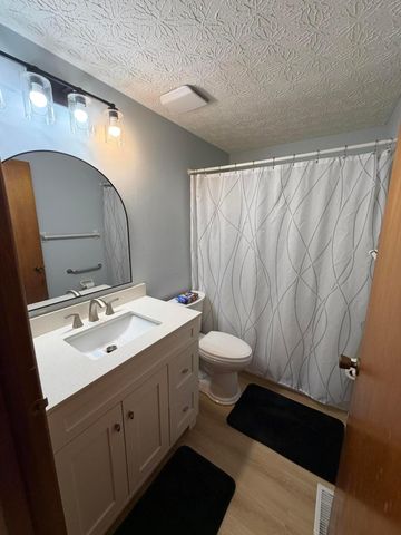 2515 Nassau Drive, 25D, Columbus, OH 43232