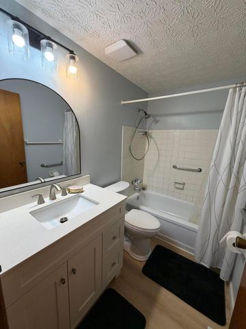 2515 Nassau Drive, 25D, Columbus, OH 43232