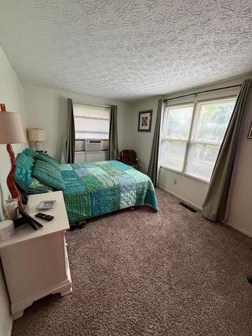2515 Nassau Drive, 25D, Columbus, OH 43232