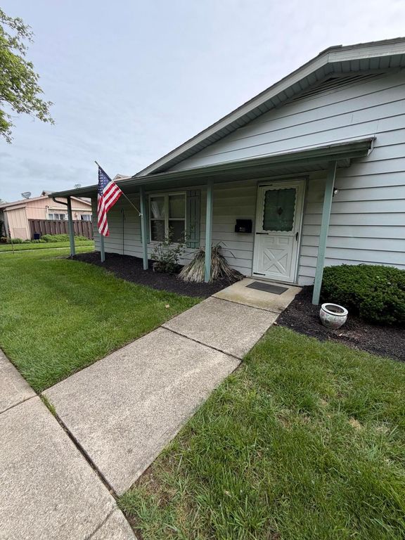 2515 Nassau Drive, 25D, Columbus, OH 43232