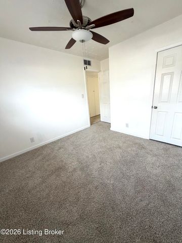 5102 Yew Ln, Louisville, KY 40213