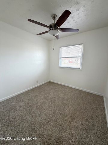 5102 Yew Ln, Louisville, KY 40213