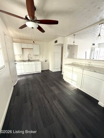 5102 Yew Ln, Louisville, KY 40213