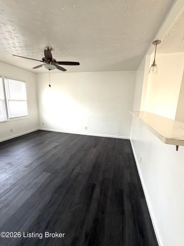 5102 Yew Ln, Louisville, KY 40213