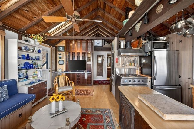47 Pond Rd, Truro, MA 02666