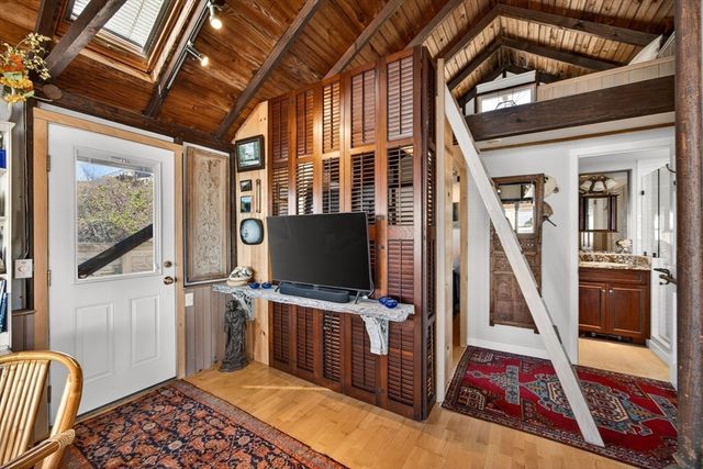 47 Pond Rd, Truro, MA 02666