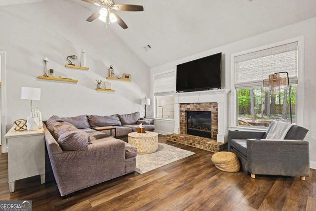 307 Fern Court, Hoschton, GA 30548