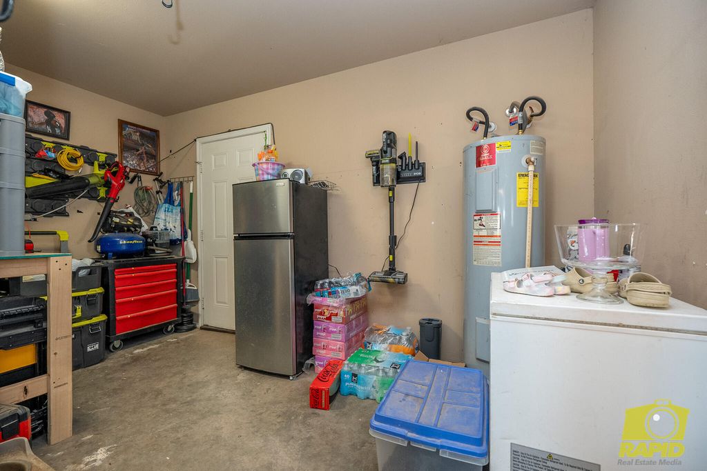Image 23 of property listing at 614 W 25th Street, San Angelo, TX 76903