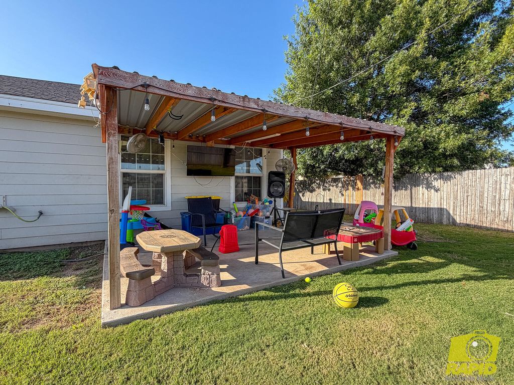 Image 25 of property listing at 614 W 25th Street, San Angelo, TX 76903