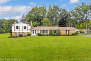 6851 Meath Hunt Circle, Troy, MI 48098