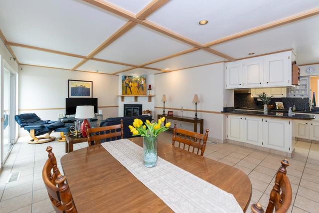 138 Woodcrest Place, Santa Cruz, CA 95065