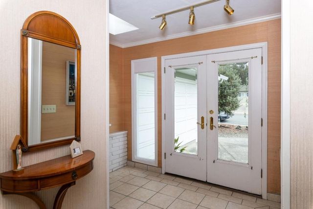 138 Woodcrest Place, Santa Cruz, CA 95065