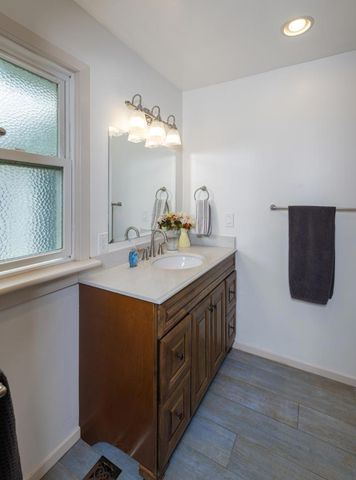 138 Woodcrest Place, Santa Cruz, CA 95065