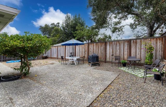 138 Woodcrest Place, Santa Cruz, CA 95065