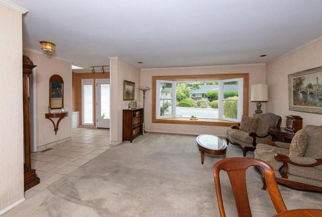 138 Woodcrest Place, Santa Cruz, CA 95065