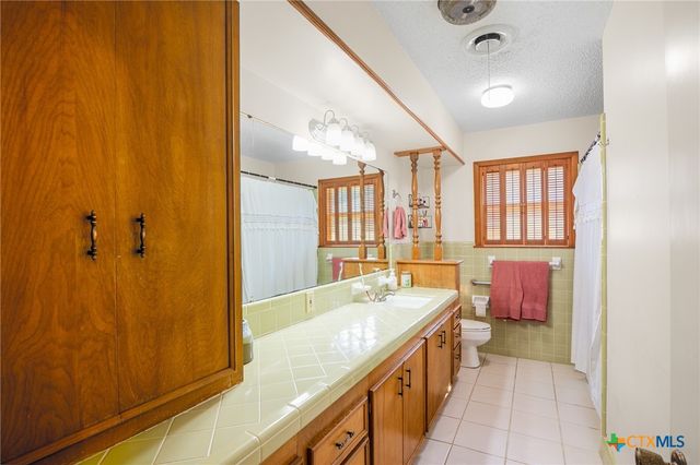 118 Berkshire Lane, Victoria, TX 77904
