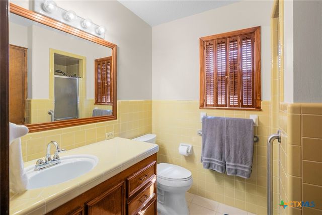 118 Berkshire Lane, Victoria, TX 77904