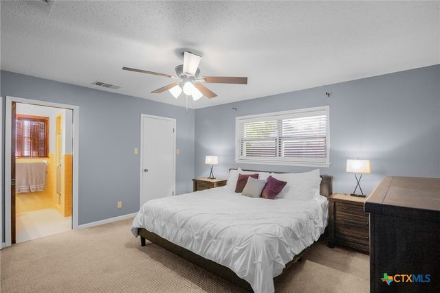 118 Berkshire Lane, Victoria, TX 77904