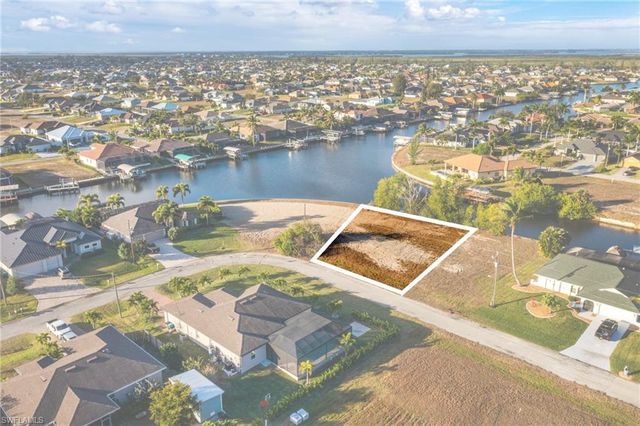 402 NW 34th PL, Cape Coral, FL 33993