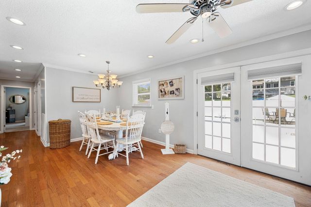 301 Clebourne Avenue, Chickamauga, GA 30707