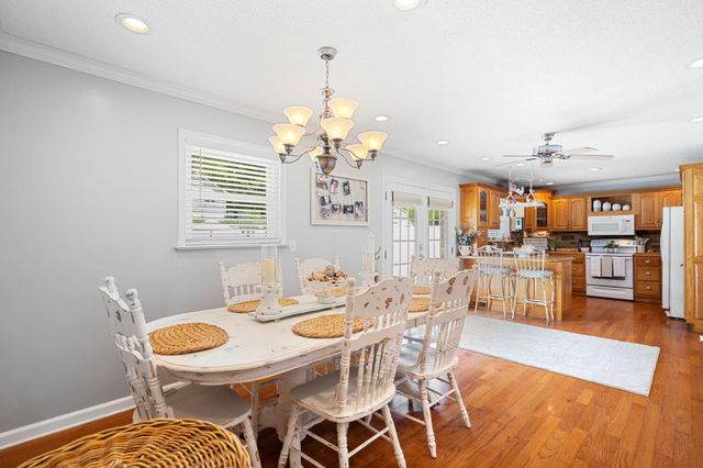 301 Clebourne Avenue, Chickamauga, GA 30707