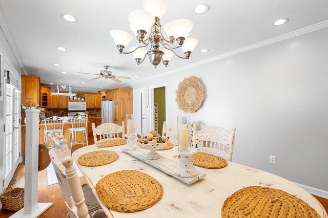 301 Clebourne Avenue, Chickamauga, GA 30707