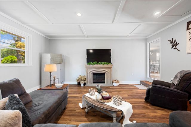 301 Clebourne Avenue, Chickamauga, GA 30707