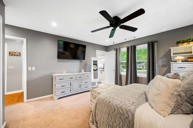 301 Clebourne Avenue, Chickamauga, GA 30707