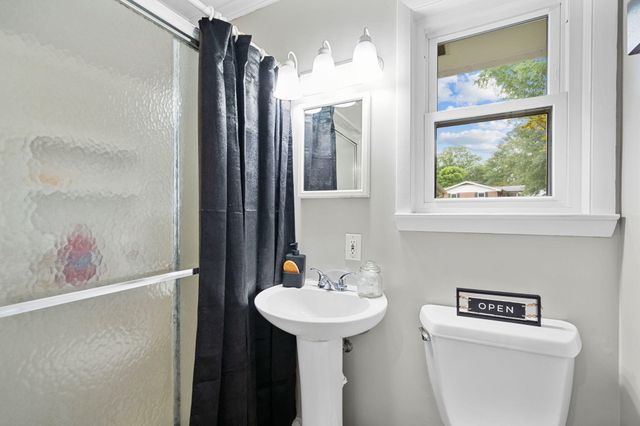 301 Clebourne Avenue, Chickamauga, GA 30707