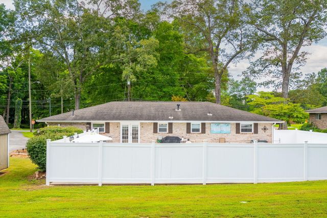 301 Clebourne Avenue, Chickamauga, GA 30707