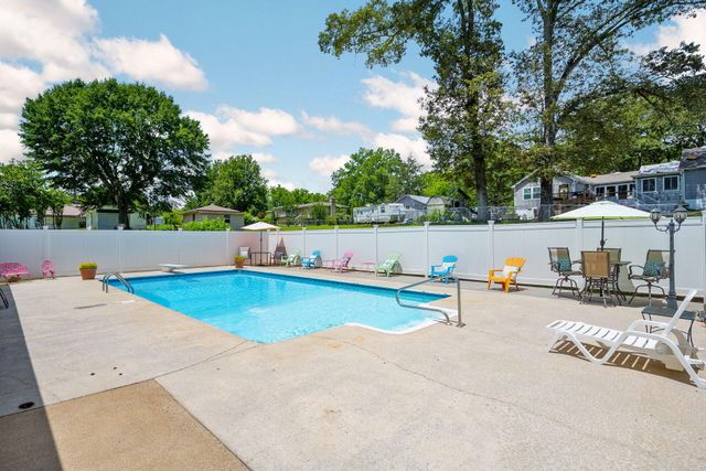 301 Clebourne Avenue, Chickamauga, GA 30707