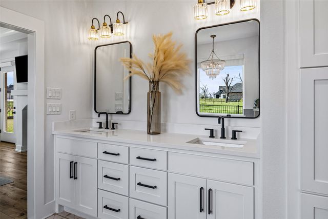 2713 Village Road, Granbury, TX 76049