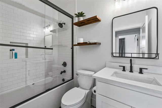 2713 Village Road, Granbury, TX 76049