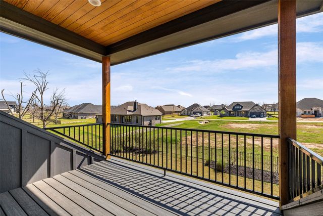 2713 Village Road, Granbury, TX 76049