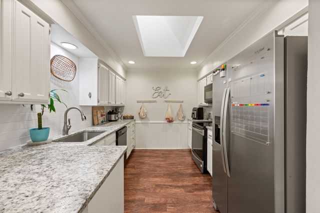 2611 Cummings Drive, Bedford, TX 76021