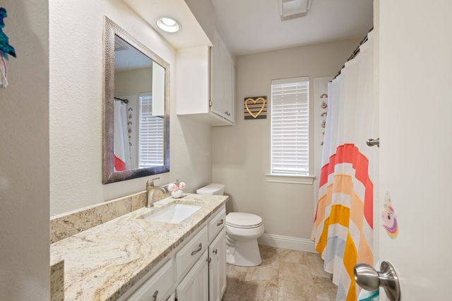 2611 Cummings Drive, Bedford, TX 76021