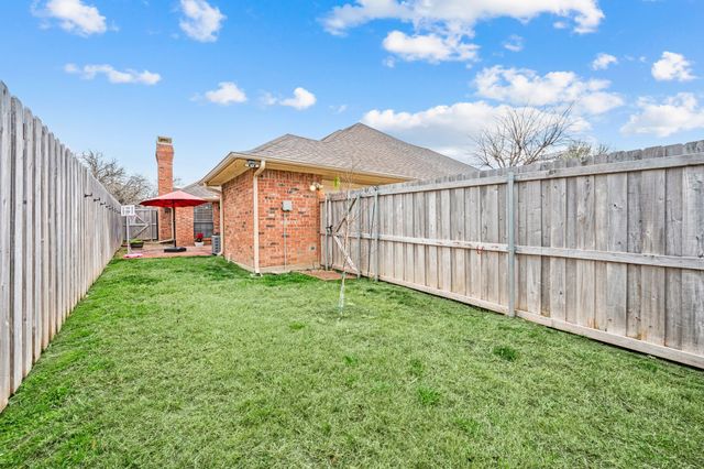 2611 Cummings Drive, Bedford, TX 76021